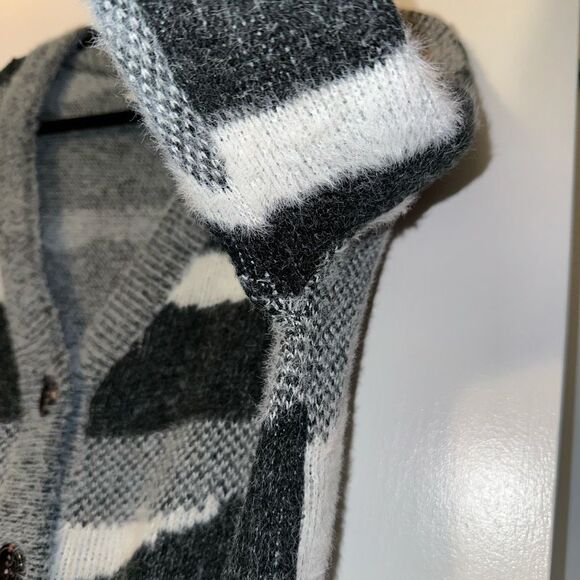 Leith Small Super Soft Button Down Cardigan Charcoal Gray White Camo Women’s EUC - Picture 5 of 10